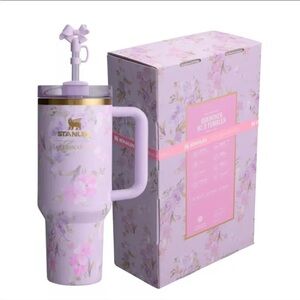 Stanley x Love Shack Fancy
40oz Quencher - NEW - Limited Edition